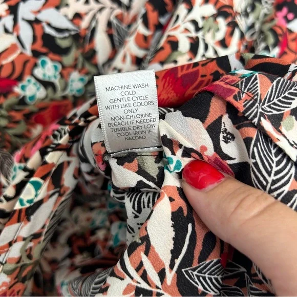 CJ Banks Zipper Front Floral Patterened Blouse - Picture 6 of 7